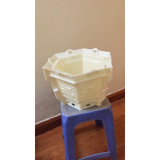 Khuôn chậu cây cảnh lục giác rộng 25cm cao 18cm
