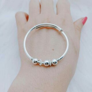 Lắc bạc cho bé
