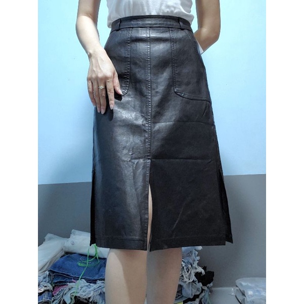 Chân váy da form dài