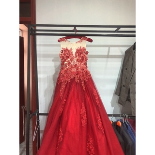 thanh lý váy cưới