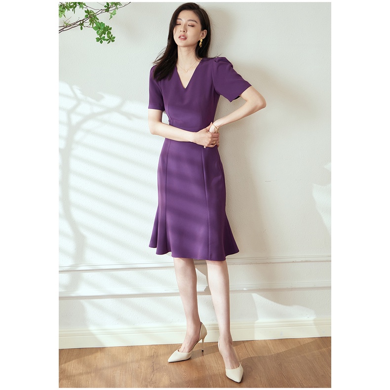 Đầm tím đậm trơn cổ tim tay ngắn dáng trơn