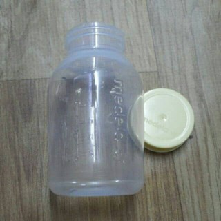 Bình trữ sữa dập nổi 150ml
