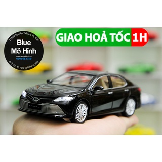 Xe mô hình Toyota Camry New Sedan 1:32