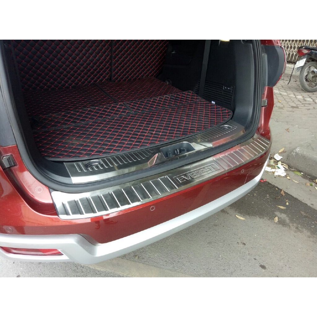 Chống Trầy Cốp Xe Ford Everest 2018 2019 2020 2021 mẫu INOX