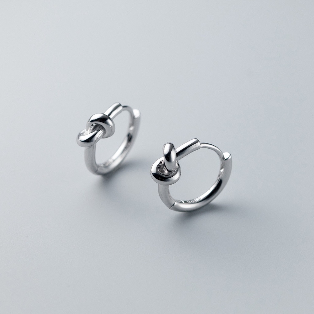 Bông khoen bạc H.A.S hình dây rút cá tính