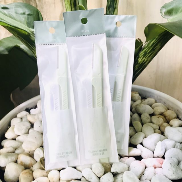 DAO CẠO CHÂN MÀY FOLDING EYEBROW TRIMMER 2P