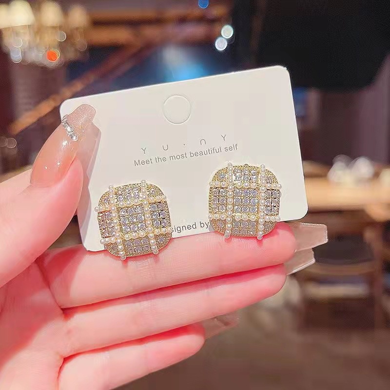 Bông tai đá pha lê ngọc trai vuông phong cách Âu Mỹ