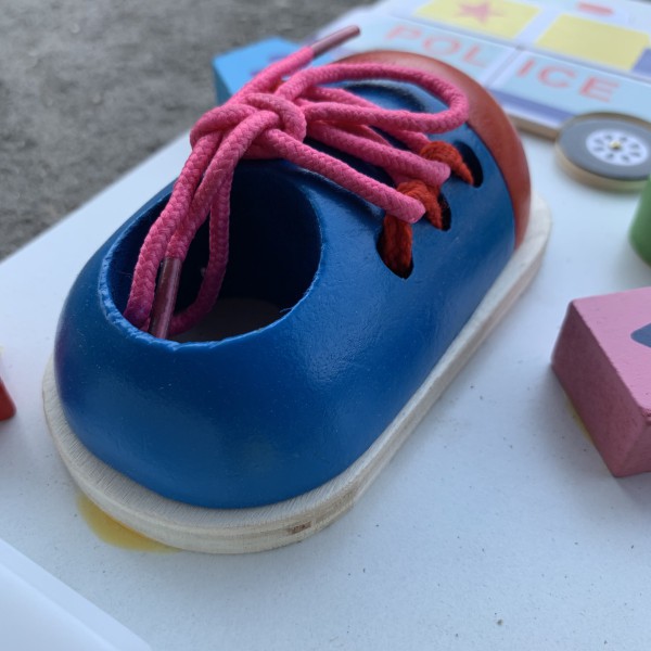 Bảng Bận Rộn BusyBoard Benrikids BR02 Kết Hợp Đầy Đủ Các Kỹ Năng Cho Trẻ Tự Lập