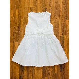 Váy nơ trắng zara