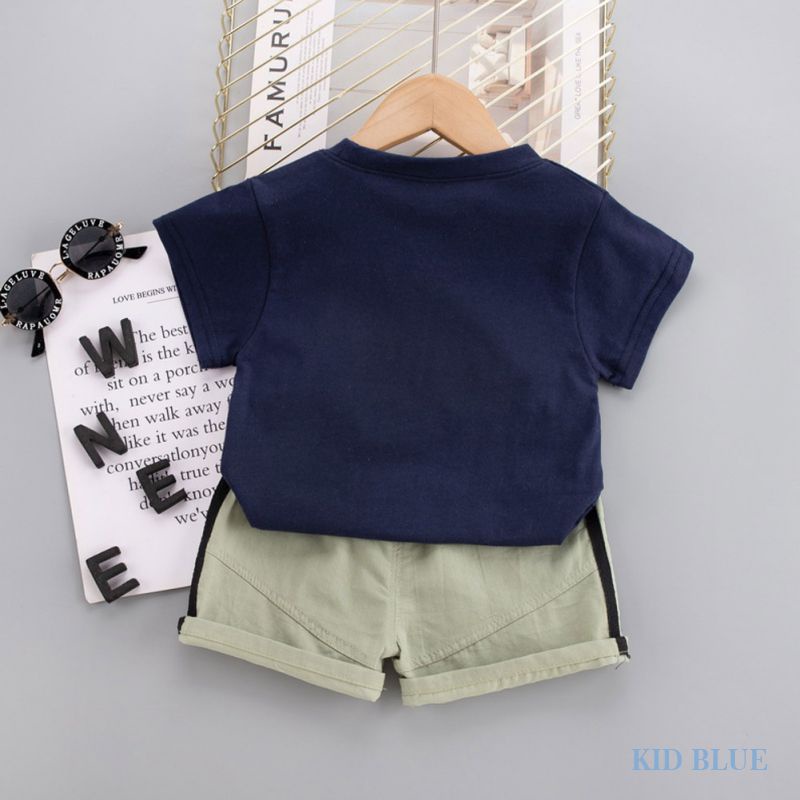 Set Áo Thun Tay Ngắn Cổ Tròn In Hình Hươu Cao Cổ + Quần Short Dễ Thương Cho Bé Trai