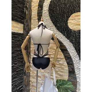 Bikini đen liền thân cutout cổ V