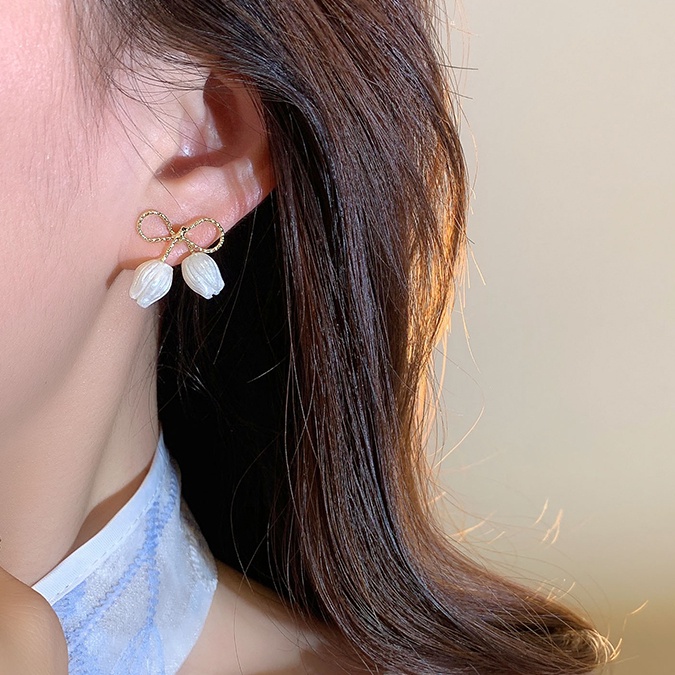 Khuyên Tai Hoa Tulip Mới Cho Nữ