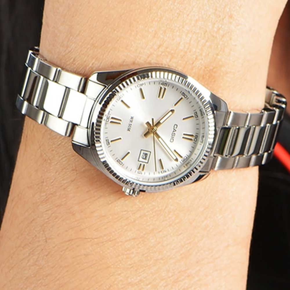 Đồng Hồ Quartz Nữ Casio WATCHSTORE LTP-1302D-7A2VDF Thiết Kế Mặt Kính Khoáng 30mm, Dây Kim Loại Và Vỏ Thép Không Gỉ