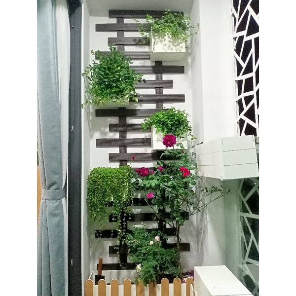 Khung composite treo hoa / giàn treo hoa / trang trí ban công