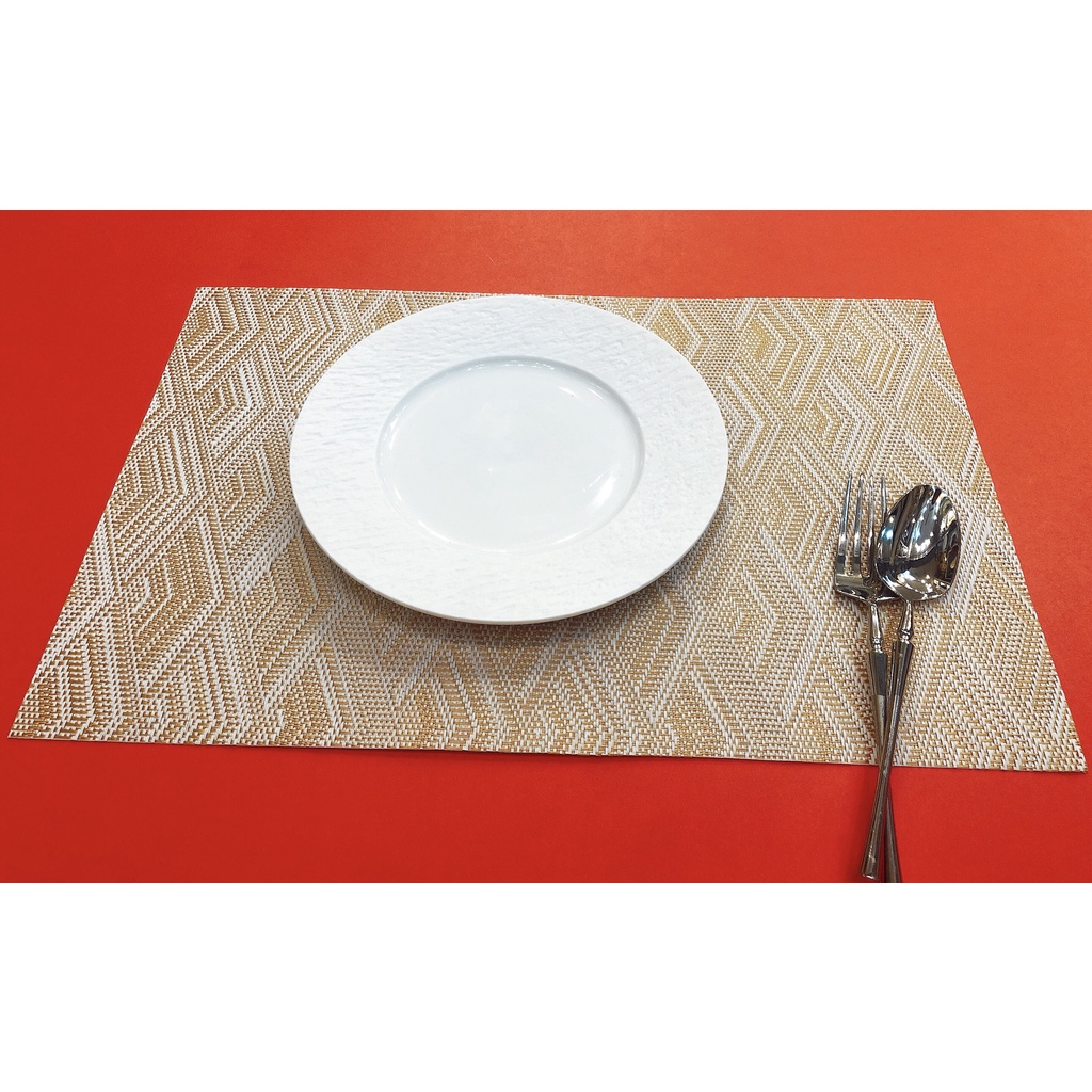 Tấm lót bàn ăn, lót phần ăn, nhựa dẻo có màu sắc sáng, ánh vàng, kích thước : 46x30cm, xinh, rẻ, tiện lợi