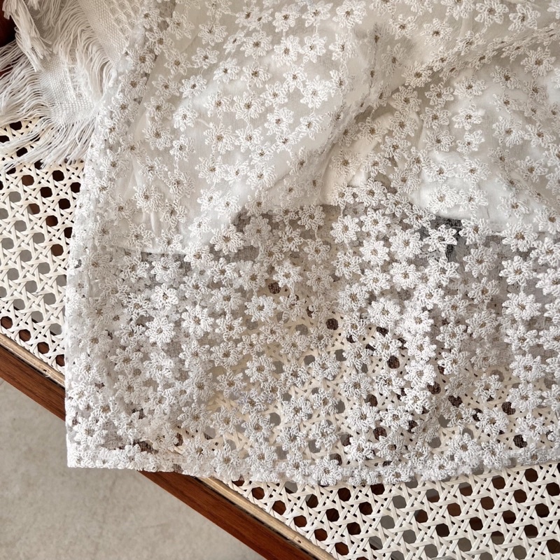 SÉT ÁO SƠ MI REN HOA + CHÂN VÁY