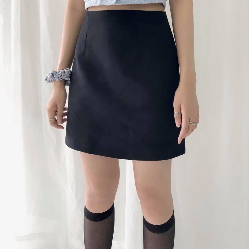 JANET STUDIO • Chân váy chữ A màu đen