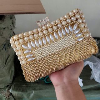 Cốp đá dự tiệc sang chảnh