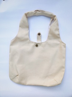 Túi tote trơn basic dạng bầu Attitude
