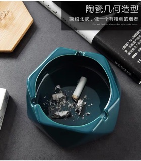 Gạt tàn sứ có nắp