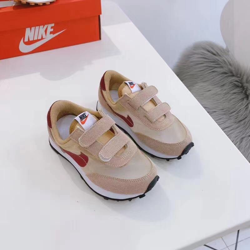 Giầy Nike MD bé trai, bé gái