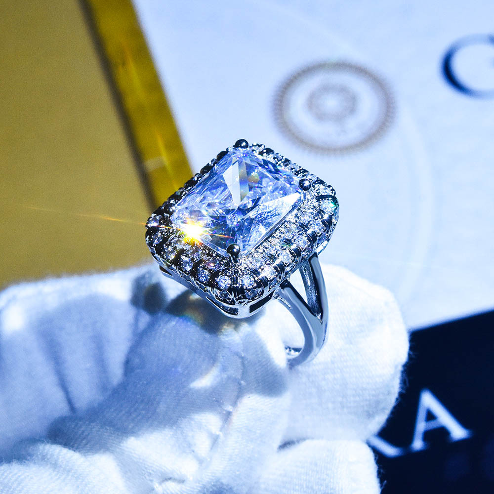 Nhẫn mặt vuông đính đá kim cương nhân tạo thiết kế thời trang