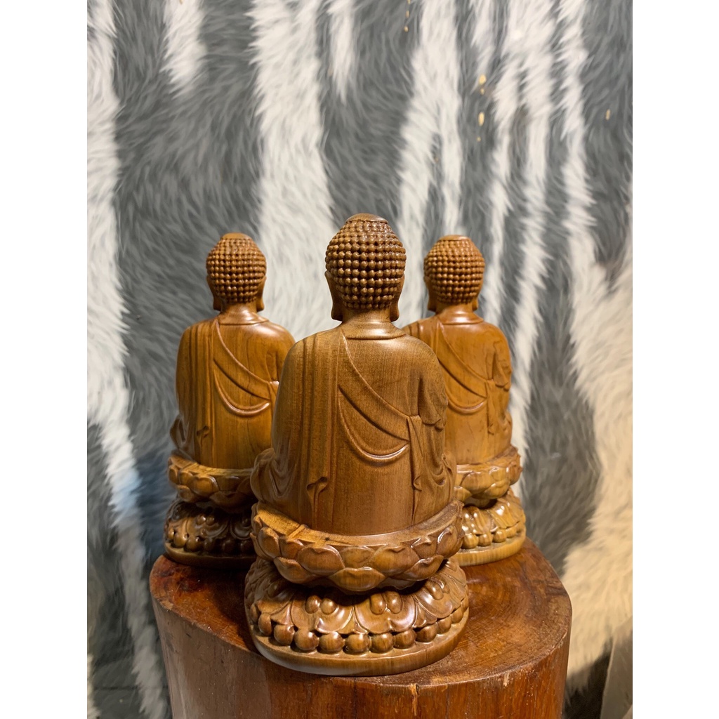 Tượng Phật Thích Ca Mâu ni, Gỗ Bách Sanh Mộc Châu, KT: cao15x9x9