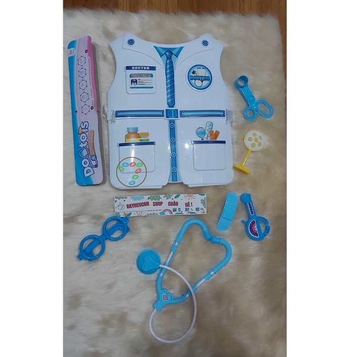Bộ đồ chơi Áo nhựa và dụng cụ khám bệnh dành cho bác sĩ tí hon