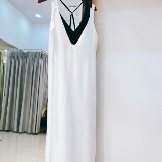 Đầm suông hở kèm bra