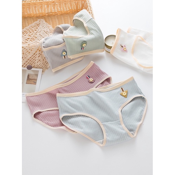  Quần Lót Nữ Cotton Gân Tăm Kháng Khuẩn Đính Huy Hiệu Dễ Thương 8020 | BigBuy360 - bigbuy360.vn