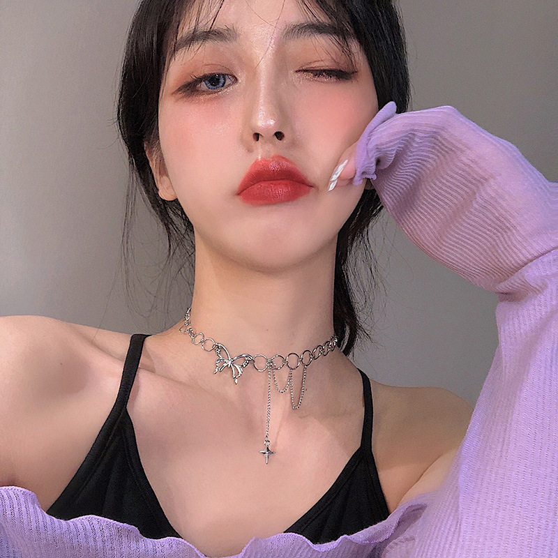 Dây chuyền choker đính phụ kiện hình bướm thời trang cho nữ