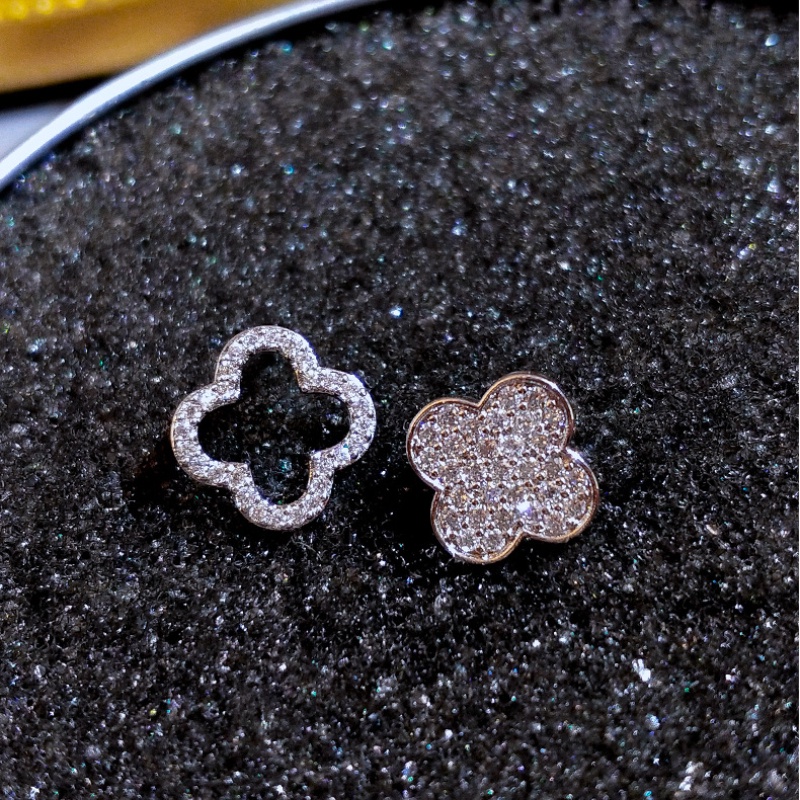 Hoa tai thời trang sáng tạo Hàn Quốc hoa tai cỏ ba lá hoa tai kim cương rỗng của phụ nữ