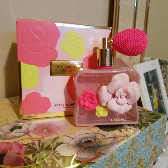 Nước hoa Victoria’s Secret Tease Flower Test 20ml