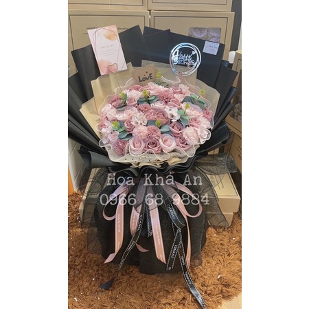 Bó hoa Sáp cao cấp mix bởi Khả An. Kích thước: 60X90cm. Tặng thiệp + Chữ HPBD