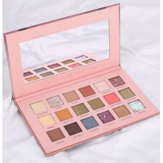 Bảng phấn mắt lameila 18 ô