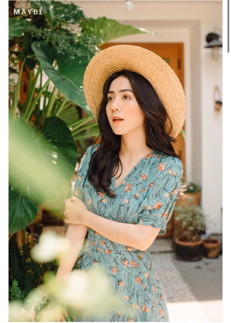 Váy hoa xanh buộc dây