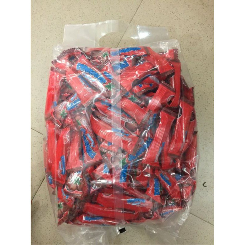 Kẹo Nhai Socola Hương Bạc Hà 3 Viên Dynamite Chews
