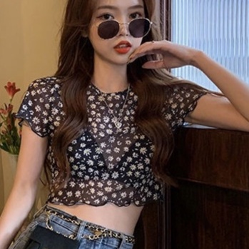 Áo Thun Lưới Mỏng Trong Suốt Tay Ngắn In Hoa Cúc Quyến Rũ Cho Nữ