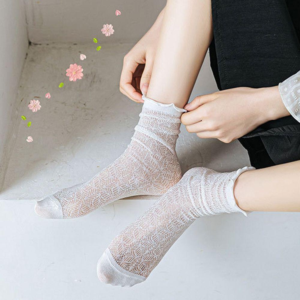 Vớ Lưới Họa Tiết Kẻ Sọc / Trái Tim / Chiếc Lá Phong Cách Harajuku Thời Trang Cho Nữ