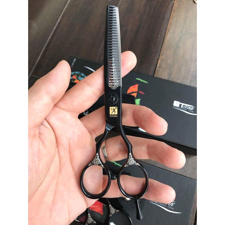 BỘ KÉO CẮT TÓC CAO CẤP TITAN H560
