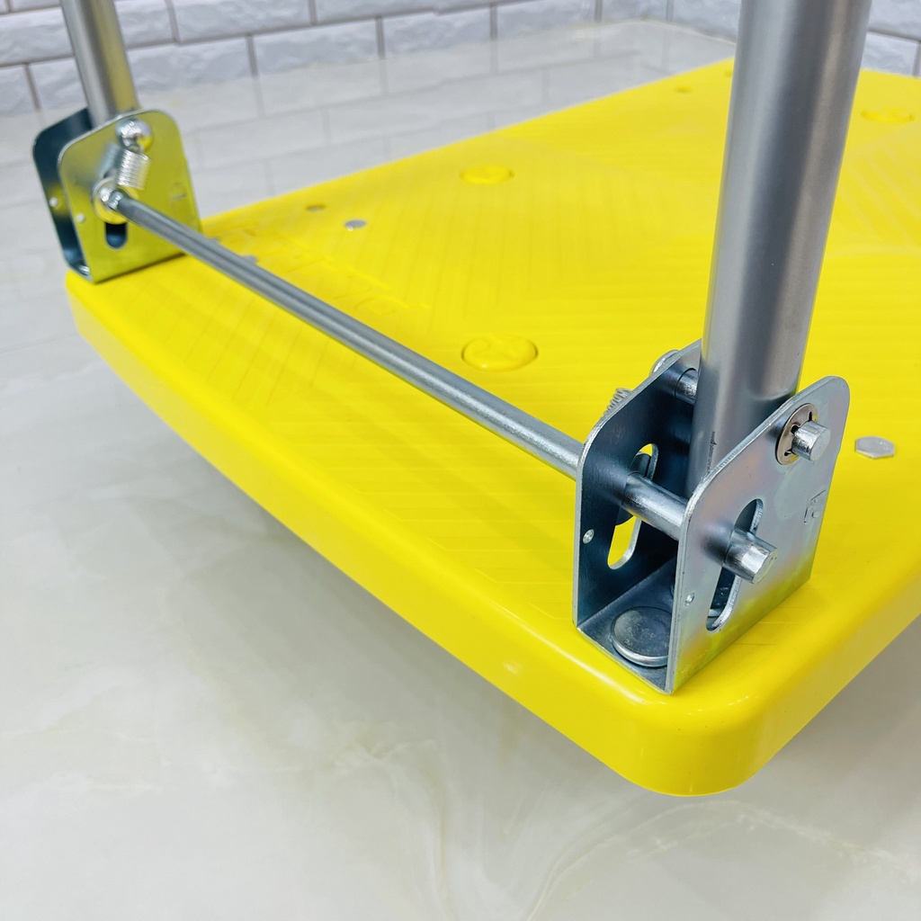 Xe đẩy hàng sàn nhựa PP SUMIKA T350, tải trọng 350kg, màu vàng, bánh xe nhựa PU đàn hồi