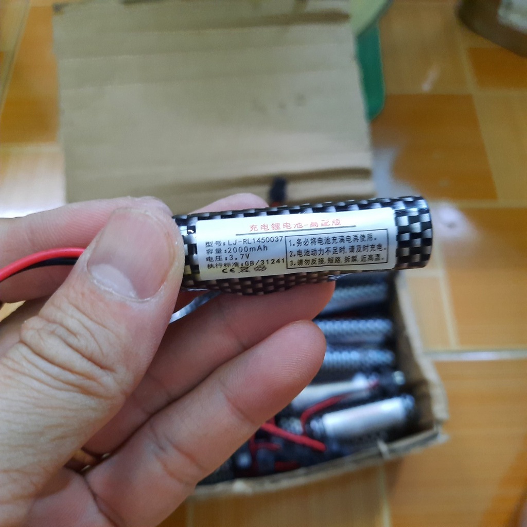 Pin sạc 3.7v 14500 dung lượng cao 2000mah cho xe mô hình điều khiển