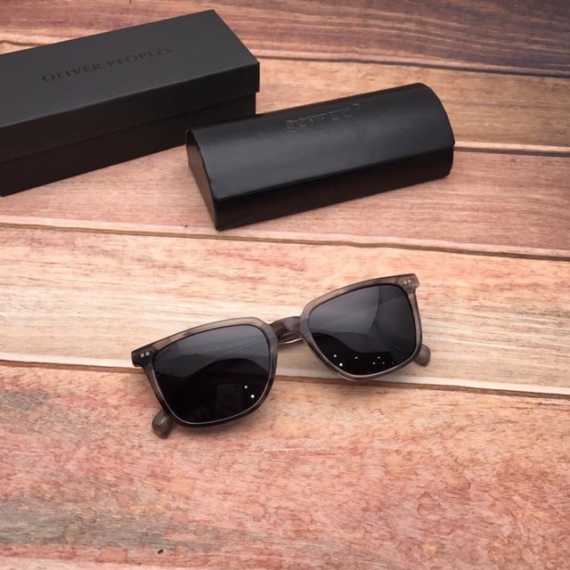 Kính mát unisex oliver