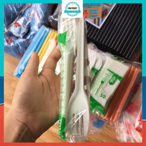 Nĩa nhựa dùng 1 lần gói 50 chiếc, dĩa nhựa trắng ăn tiện lợi LINHMART