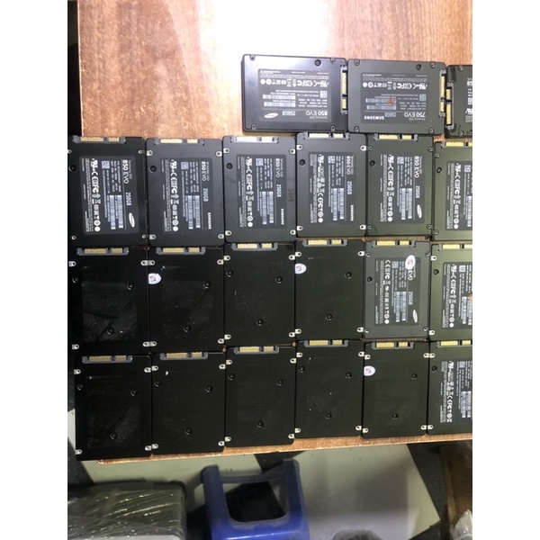 Ổ cứng ssd sam sung 860 PRO  250Gb sata3 2.5