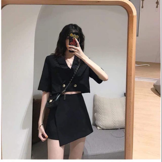 Restock❤️❤️SET CROP ĐEN CỔ VEST + CHÂN VÁY ĐẮP CHÉO♠️Say hi đầu tuần với set mới nhà em nhaaaa 💋Nàng nào thích
