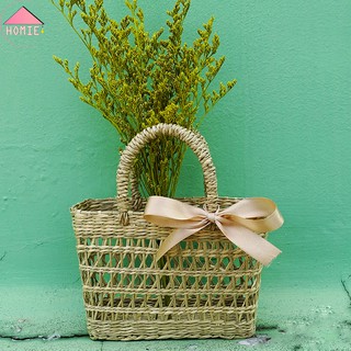 Giỏ cói vuông trang trí phong cách mộc mạc