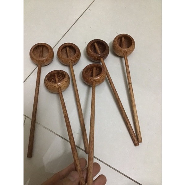 Gáo múc rượu , gáo dừa múc rượu