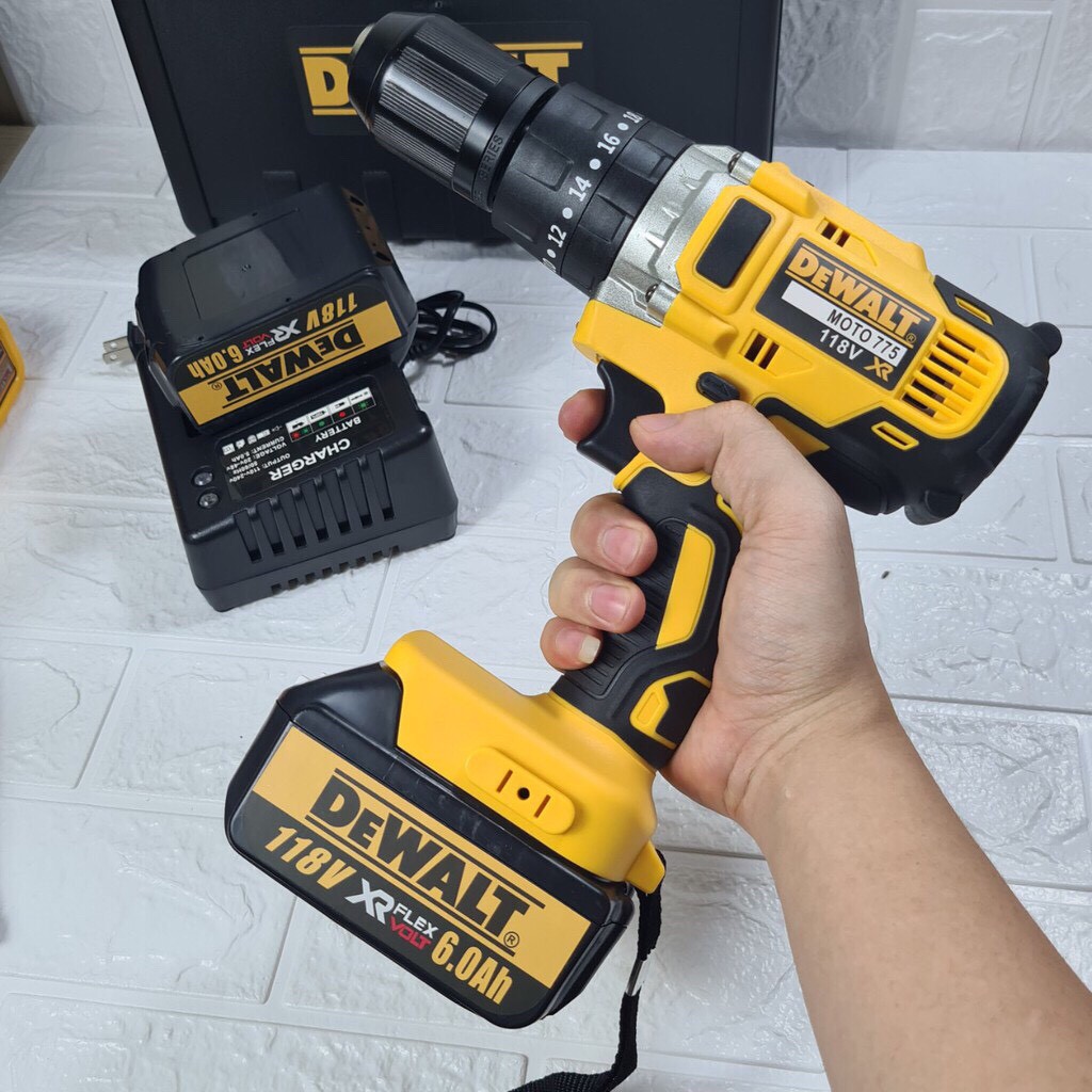 Máy Khoan Pin Dewalt 118V Tăng kèm mũi vít Dewalt, Auto Lock