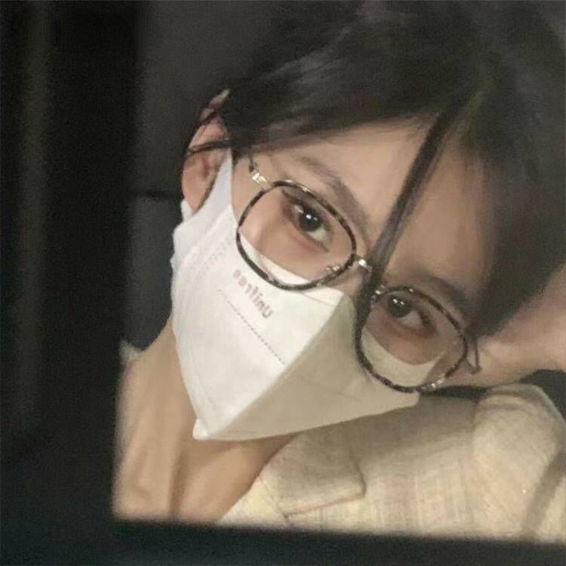 Mắt Kính Chống Bức Xạ Và Ánh Sáng Xanh Dành Cho Nam Và Nữ